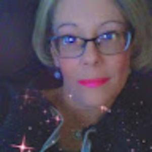 Meet your Posher, Kelli